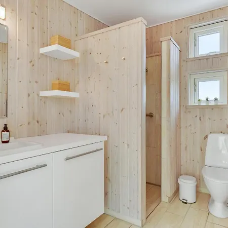 Prázdninový dům Pet Friendly Home In Juelsminde With Sauna *
