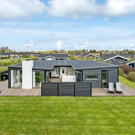 Pet Friendly Home In Juelsminde With Sauna Prázdninový dům Sonderby (Midtjylland)
